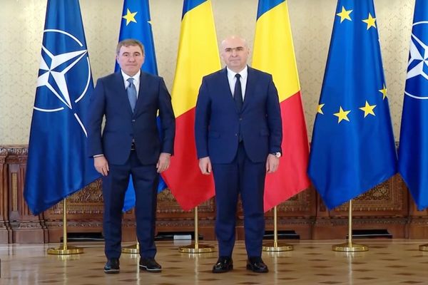 GHEORGHE HAGI - DECORAT CU ORDINUL NAȚIONAL 'STEAUA ROMÂNIEI'; BOLOJAN: UN FENOMEN AL FOTBALULUI ROMÂNESC ȘI INTERNAȚIONAL