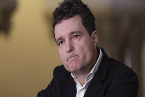 CAPITALA LUI NICUȘOR DAN, ÎN HAOS. NU A REZOLVAT TERMOFICAREA ȘI TRAFICUL, DAR VREA LA COTROCENI