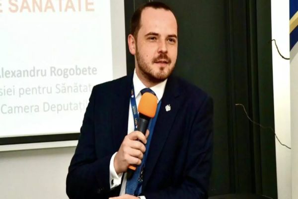 ALEXANDRU ROGOBETE: „SĂNĂTATEA NU TREBUIE TRANSFORMATĂ ÎN CÂMP DE LUPTĂ POLITICĂ”