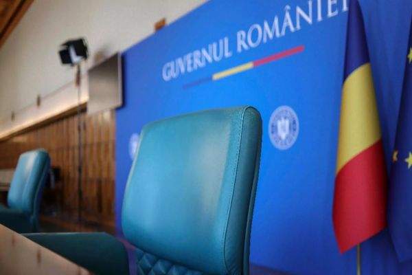 PESTE 6.000 DE POSTURI DIN ADMINISTRAȚIE DISPAR. CE PĂȚESC ȘOFERII CU AMENZI ȘI ORAȘELE MICI FĂRĂ POLIȚIE LOCALĂ  