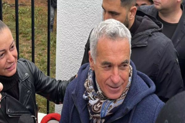 CĂLIN GEORGESCU, LA BISERICĂ DUPĂ CE S-A PREZENTAT LA CONTROLUL JUDICIAR. MOMENTE UNICE CU LIDERUL POPORULUI - VIDEO