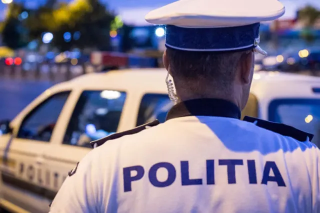 Fost polițist, dependent de păcănele, arestat după ce ar fi organizat controale rutiere false