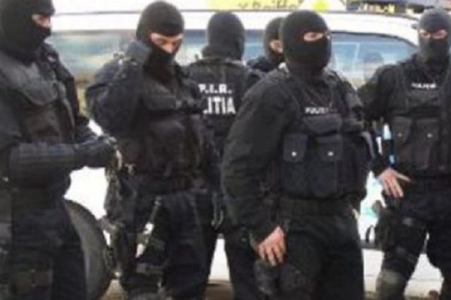 Jafuri de o cruzime rară: Percheziții în Vaslui, la cererea Germaniei, pentru hoți care își legau victimele