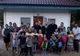Episcopul a împărțit ghiozdane la copiii nevoiași