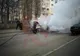 VIDEO. Un taxi a ars ca o torță lângă biserica Sf. Mina din Bârlad