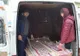 Ţigări de contrabandă ascunse în interiorul unor uşi de pal, confiscate la frontieră