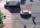 O șoferiță neatentă a spulberat un copil cu tot cu căruț pe o trecere din Bârlad