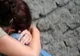 CAZ REVOLTĂTOR în județul Vaslui: fostul iubit al fiicei, devenit concubinul mamei, a agresat sexual fiica mai mică!