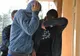 Vasluian bătut în scara blocului și deposedat de portofel