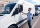 Conducea un microbuz, fără permis de conducere