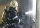 Incendiu violent într-un apartament din Vaslui. Pompierii au salvat un bărbat căzut pe casa scării 
