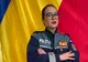 O elevă la Școala de Agenți de Poliție a găsit un rucsac cu bani și bunuri, într-o benzinărie din Bârlad